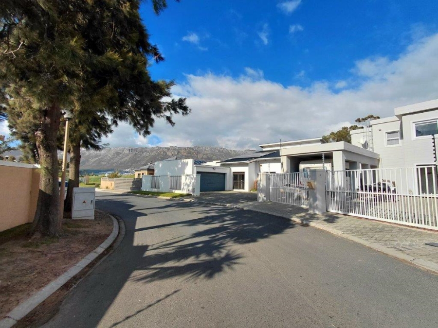 4 Bedroom Property for Sale in Fairview Golf Estate Western Cape
